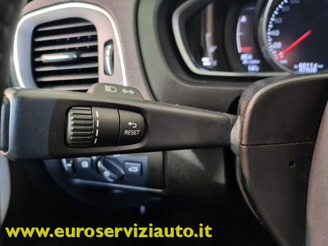 VOLVO V40 Cross Country D2 Geartronic Style Plus