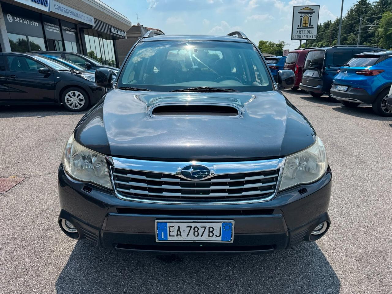 Subaru Forester 2010 2.0d X 6mt*
