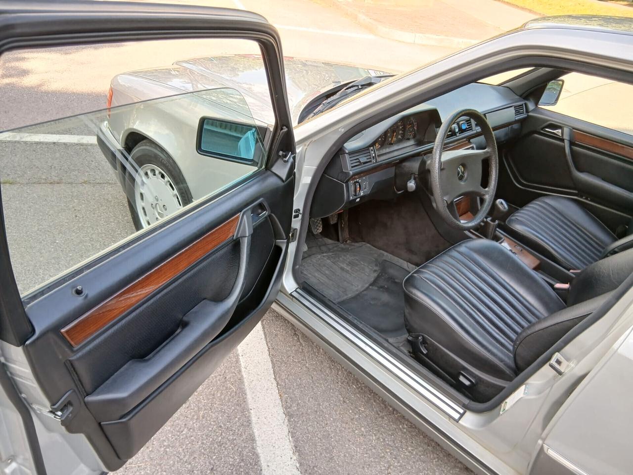 Mercedes-benz E 200 E200
