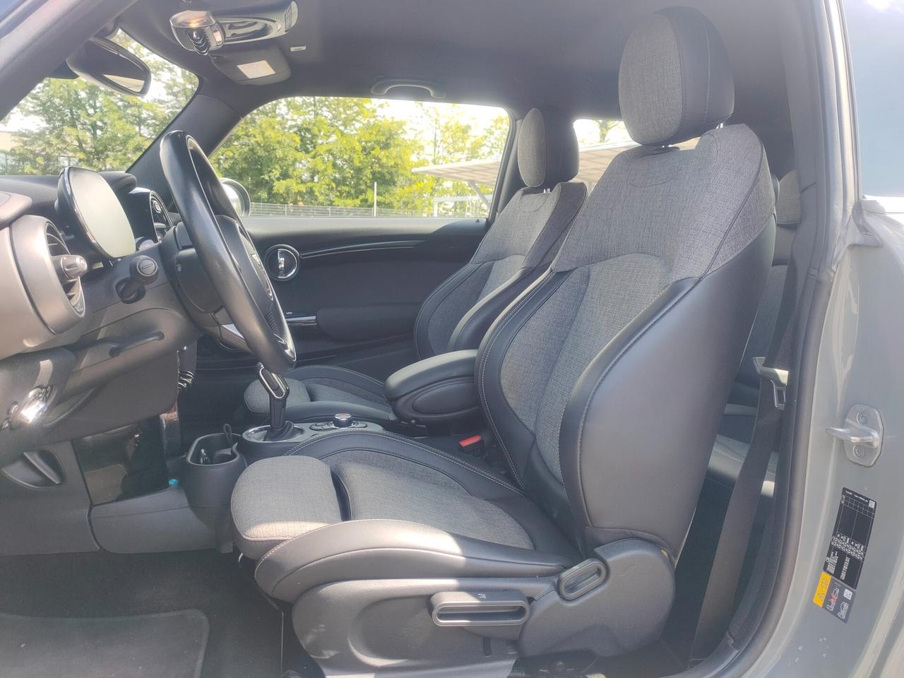 Mini Full Electric Cooper SE NEOPATENTATI