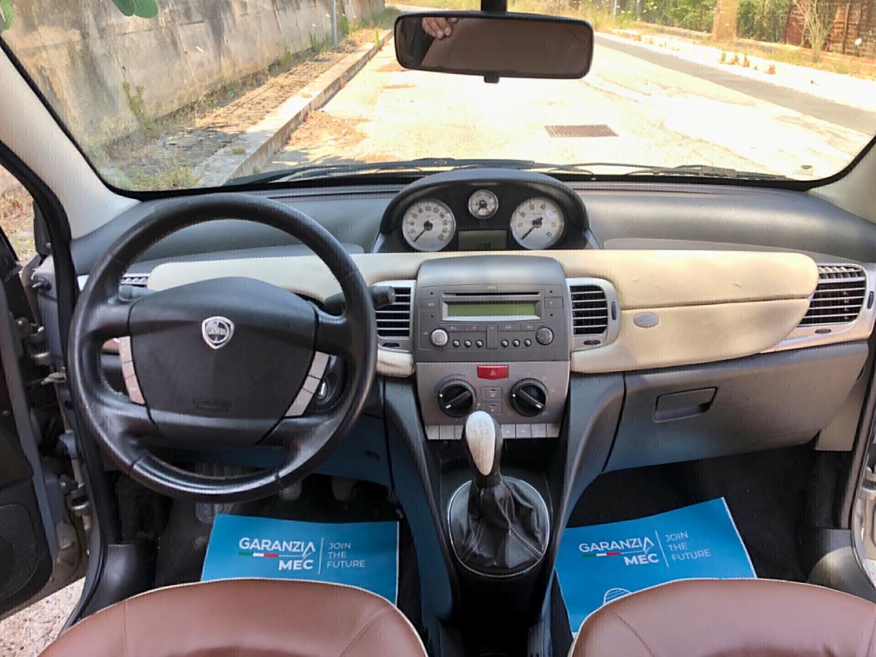 Lancia Ypsilon 1.3 MULTIJET 90 CV Sport MomoDesign