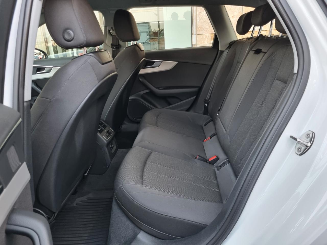 Audi A4 V Avant 35 2.0 tdi mhev 163cv s-tronic