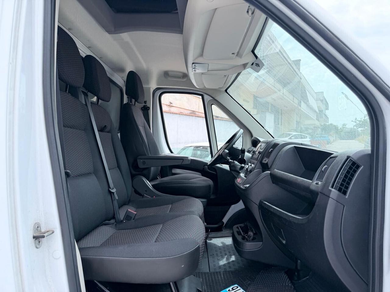 Peugeot BOXER CON CENTINA TELONE E POSTO LETTO