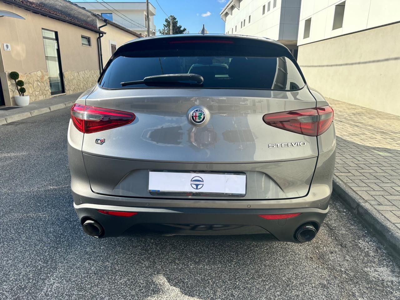 Alfa Romeo Stelvio 2.2 Turbodiesel 210 CV AT8 Q4 Executive