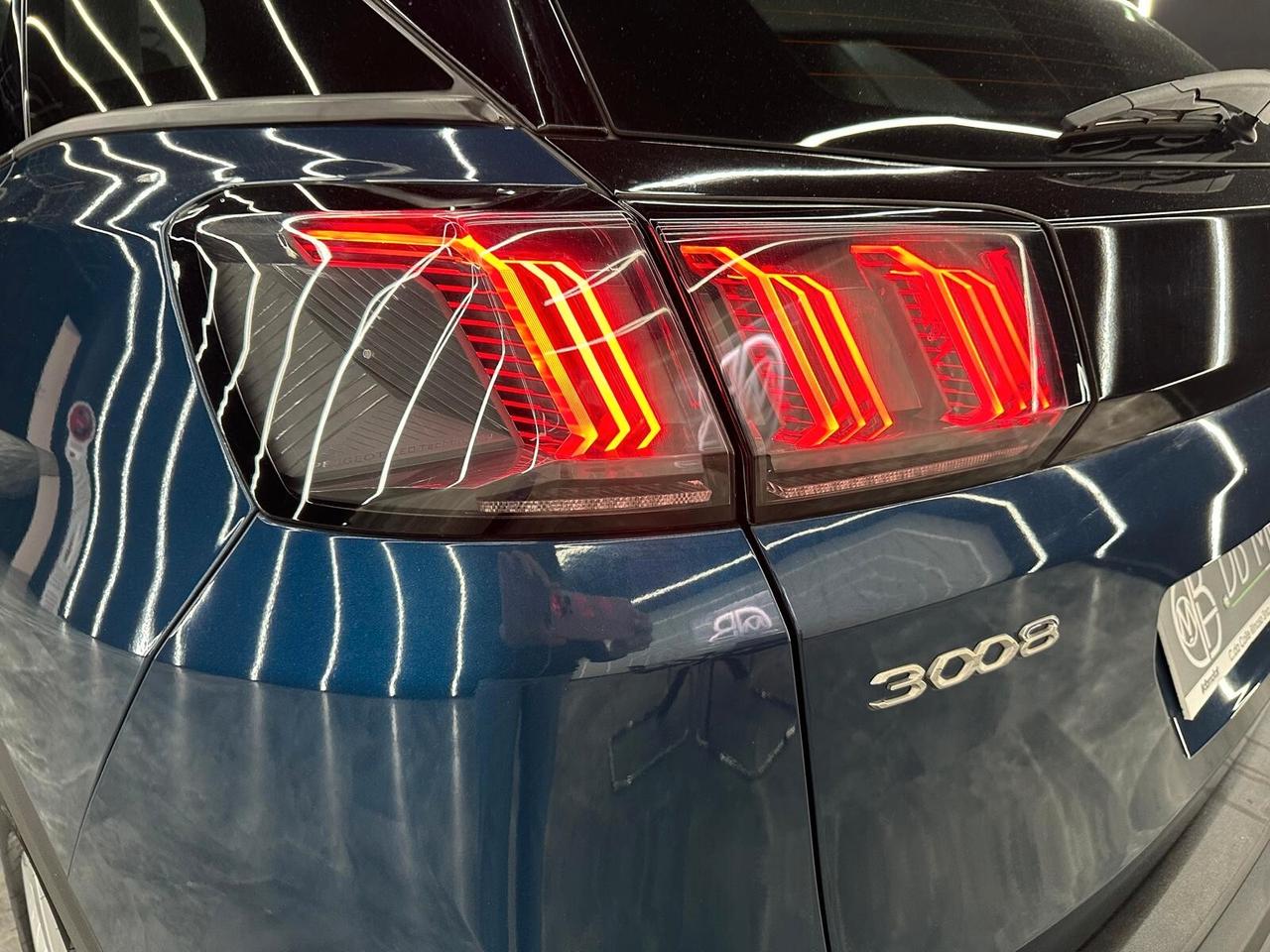 Peugeot 3008 BlueHDi 130 S&S EAT8 Allure
