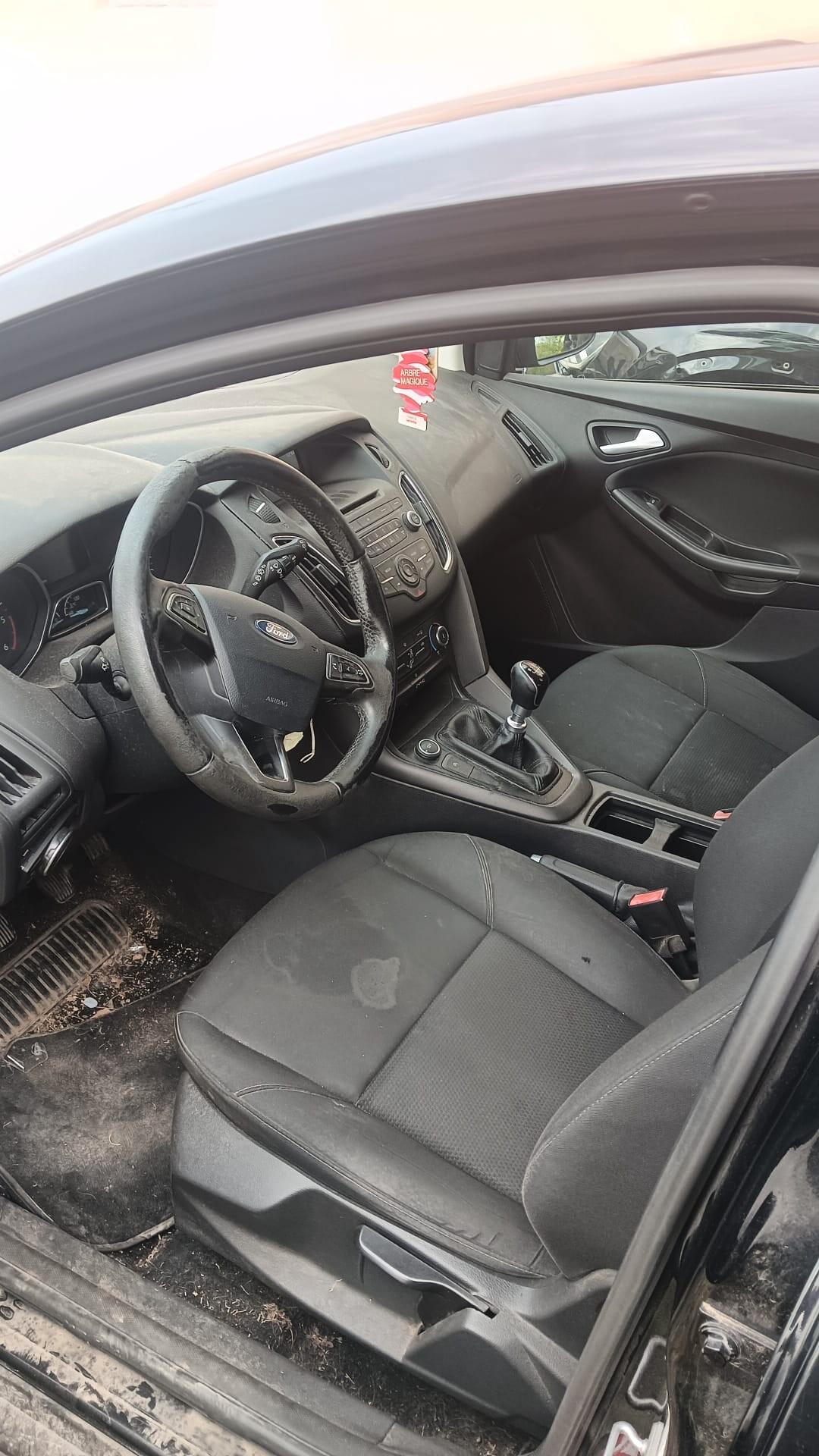 Ford Focus 1.5 TDCi 120 CV Start&Stop Titanium X sinistrata