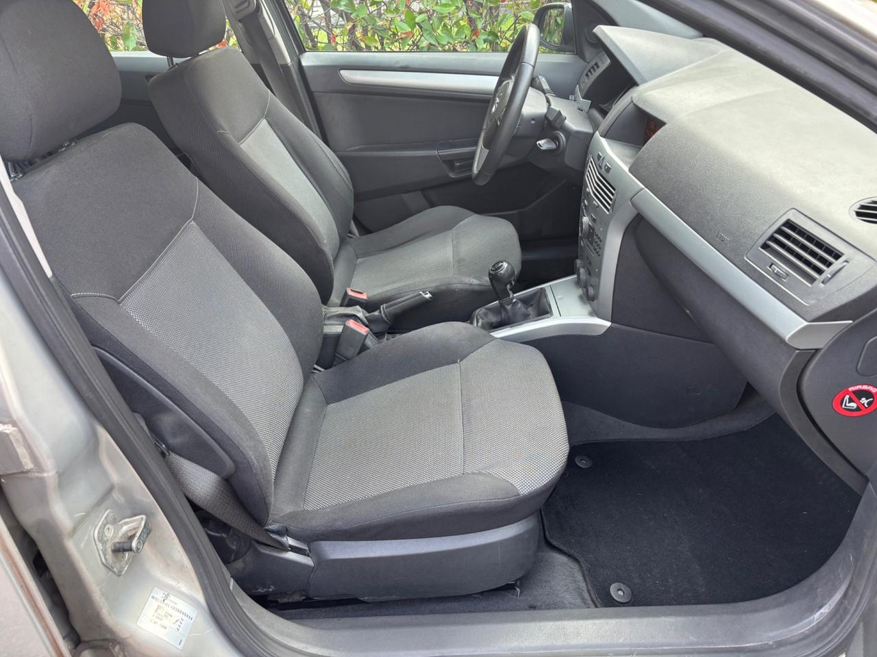 Opel Astra 1.6 115CV 5 porte