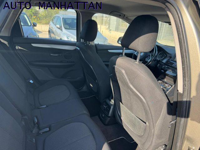 BMW 218 Advantage