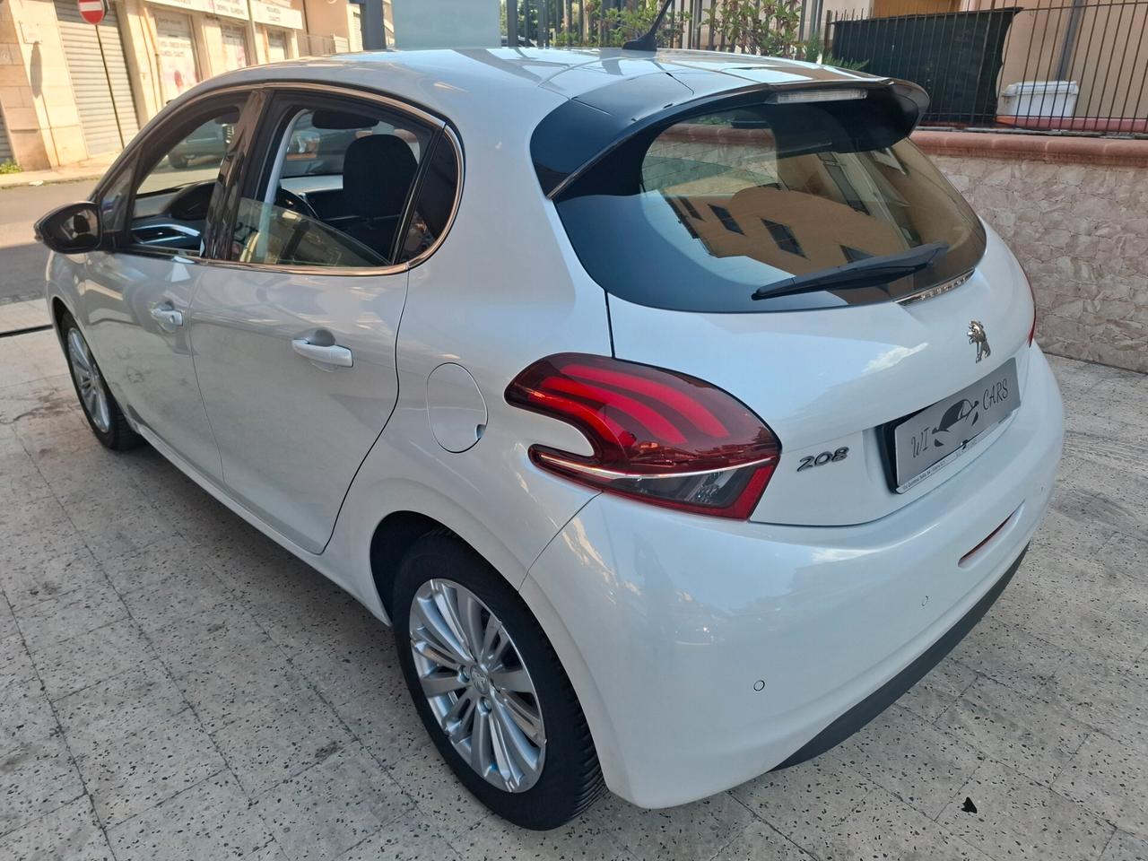 Peugeot 208 - 1.6 100 CV NAVIGATORE | LED
