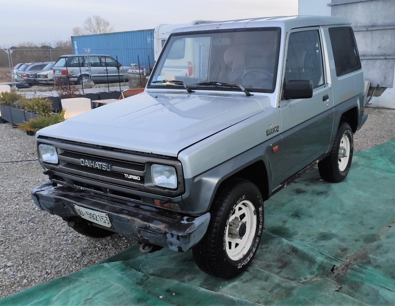 Daihatsu Rocky 2.8 TD Metal Top Autocarro corto F70L-T/N Unico Proprietario FUORISTRADA PER INTENDITORI