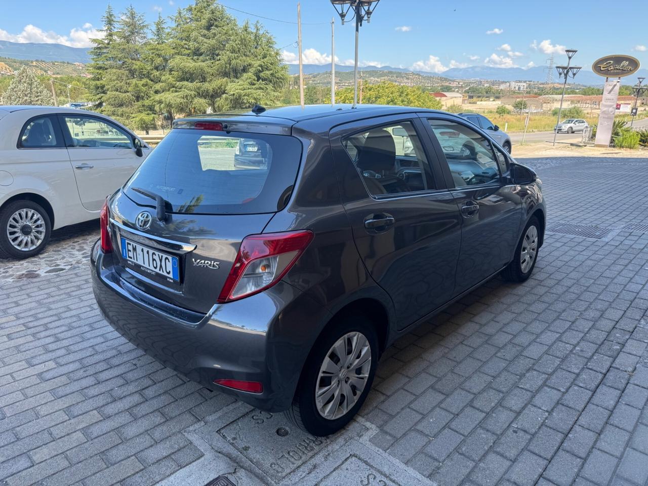 Toyota Yaris 1.0 5 porte neopatentati