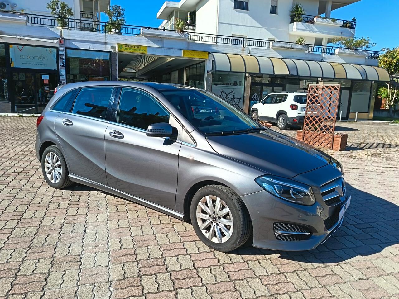 Mercedes-benz B 180 d Premium