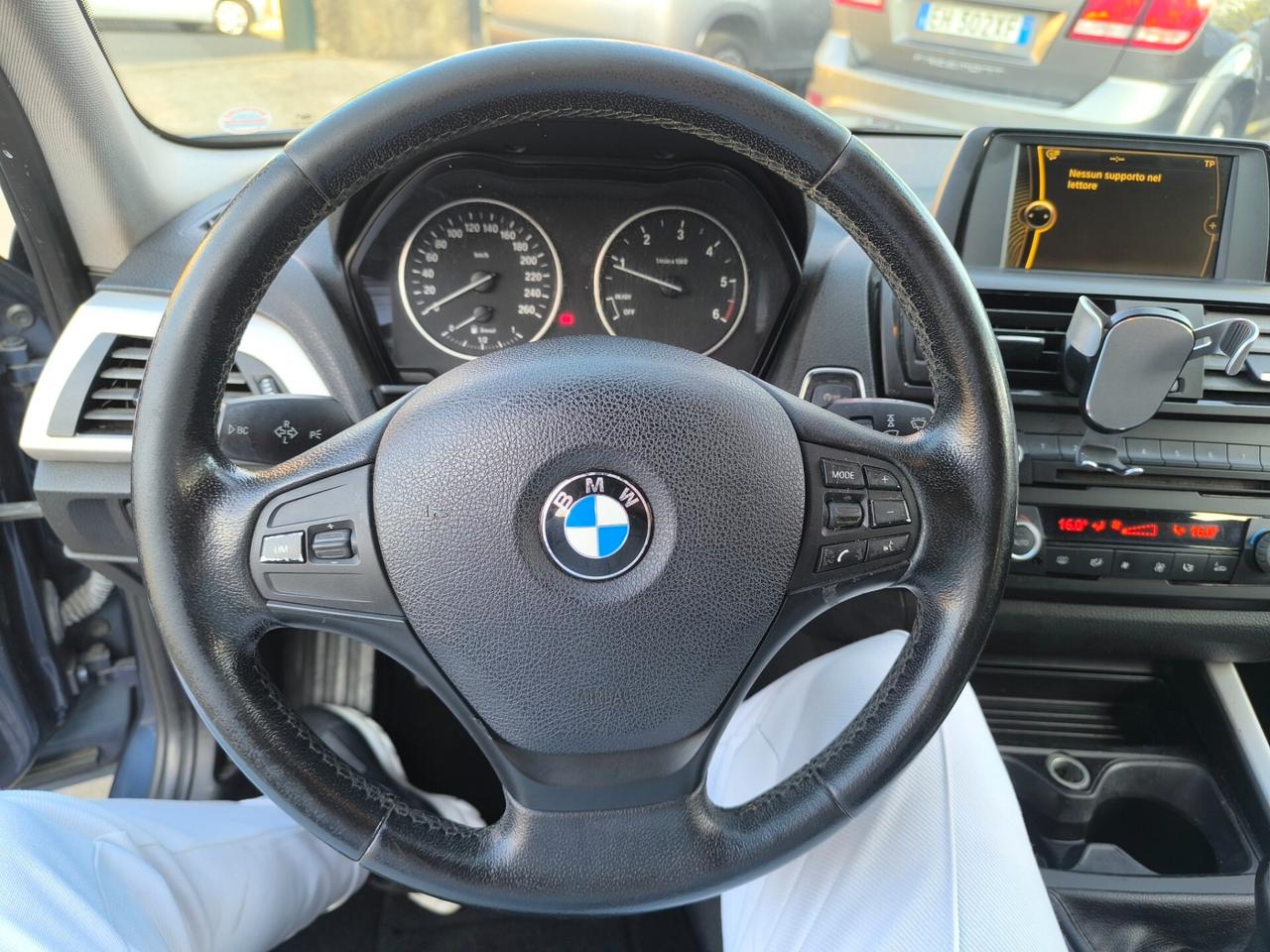 Bmw 116 116d 5p. Urban