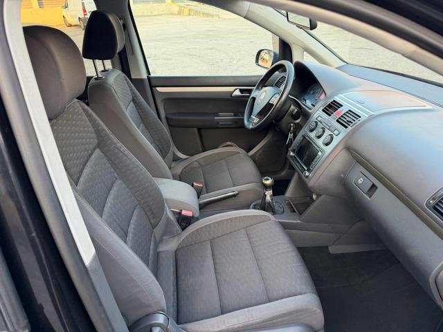 VOLKSWAGEN Touran 2.0TDI Highline senza nessun lavoro da fare