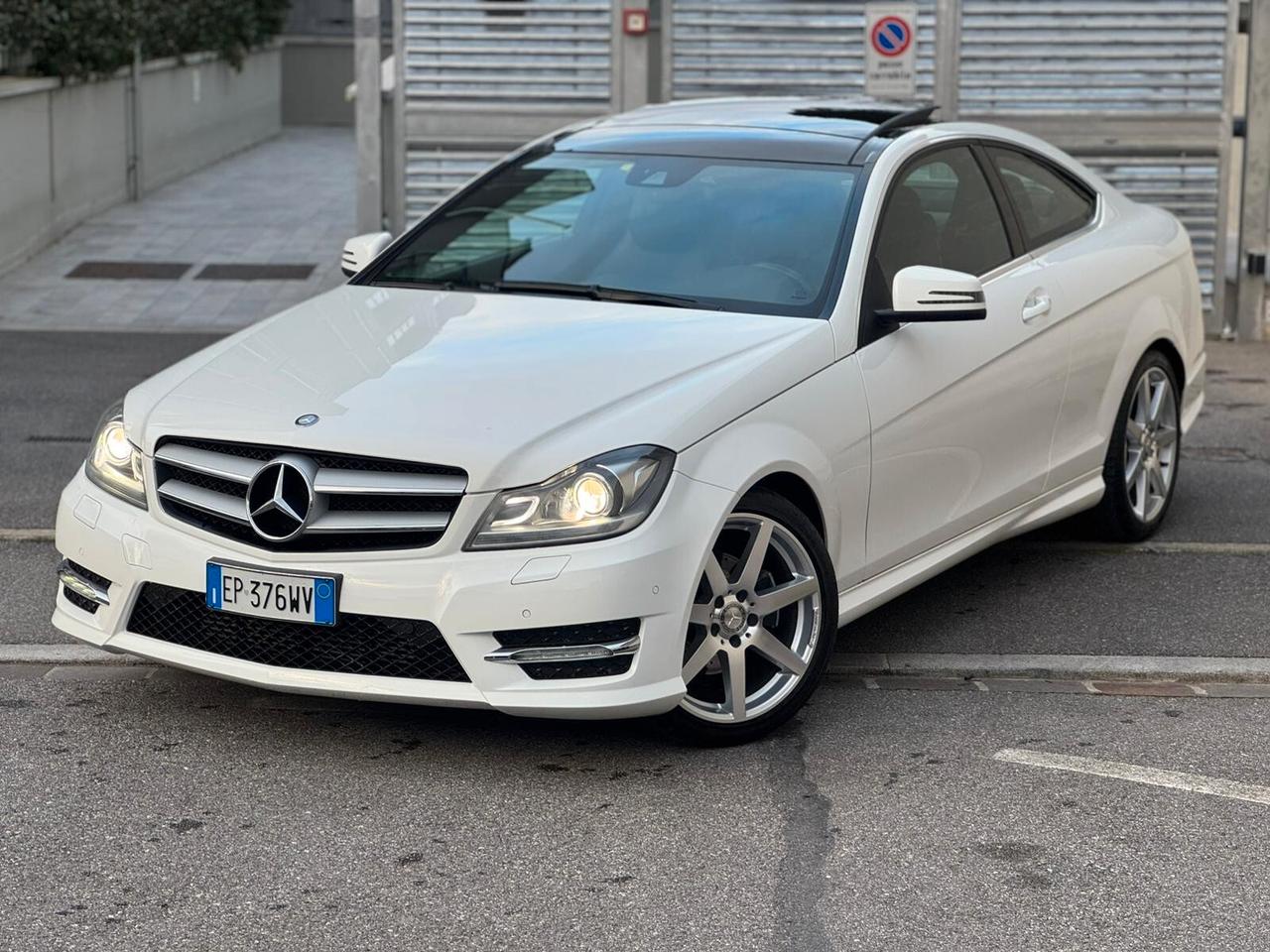 Mercedes-benz C 250 BlueEFFICIENCY Coupé Avantgarde