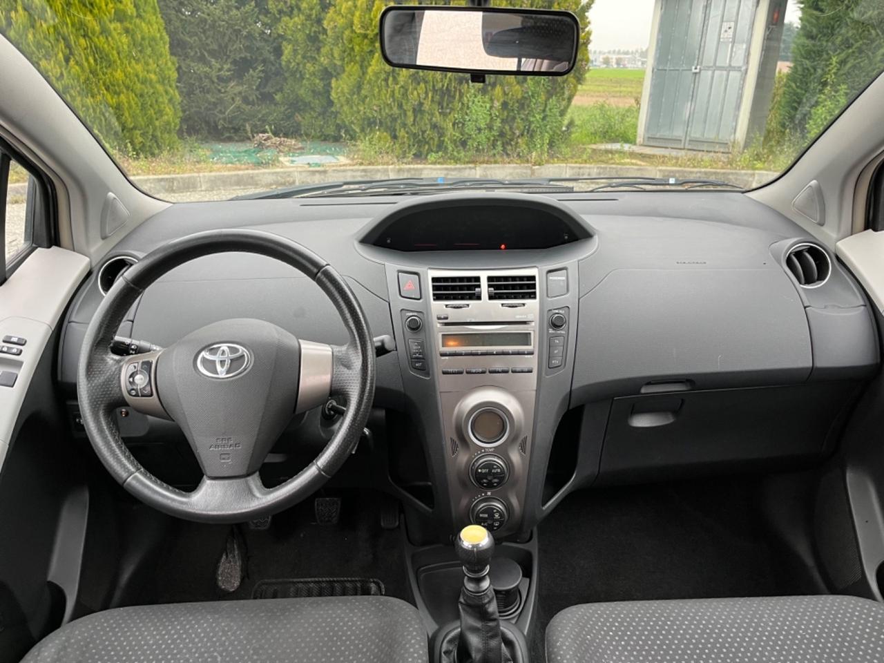 Toyota Yaris 1.3 5 porte Sol