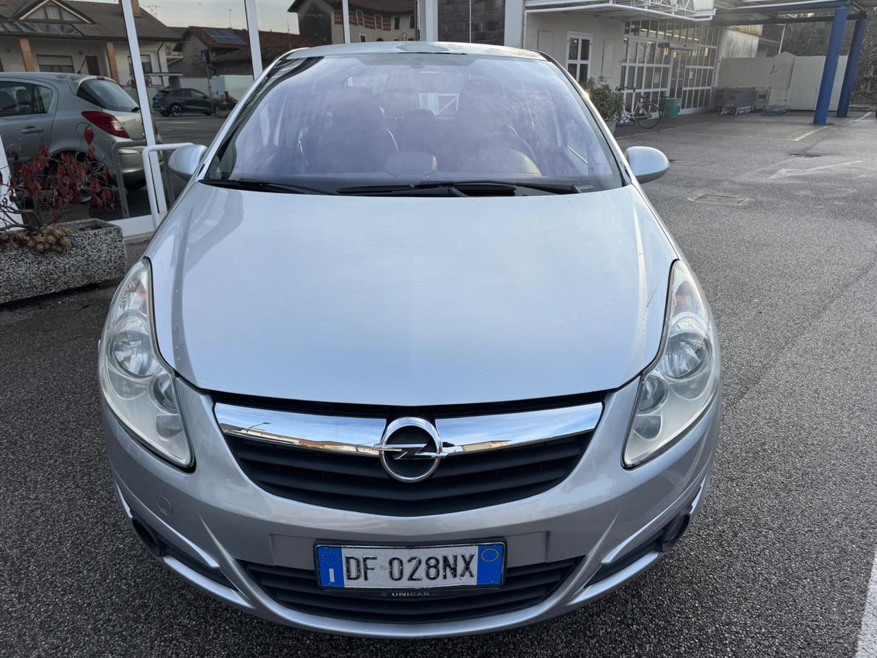 Opel Corsa 1.4 16V 5 porte Cosmo
