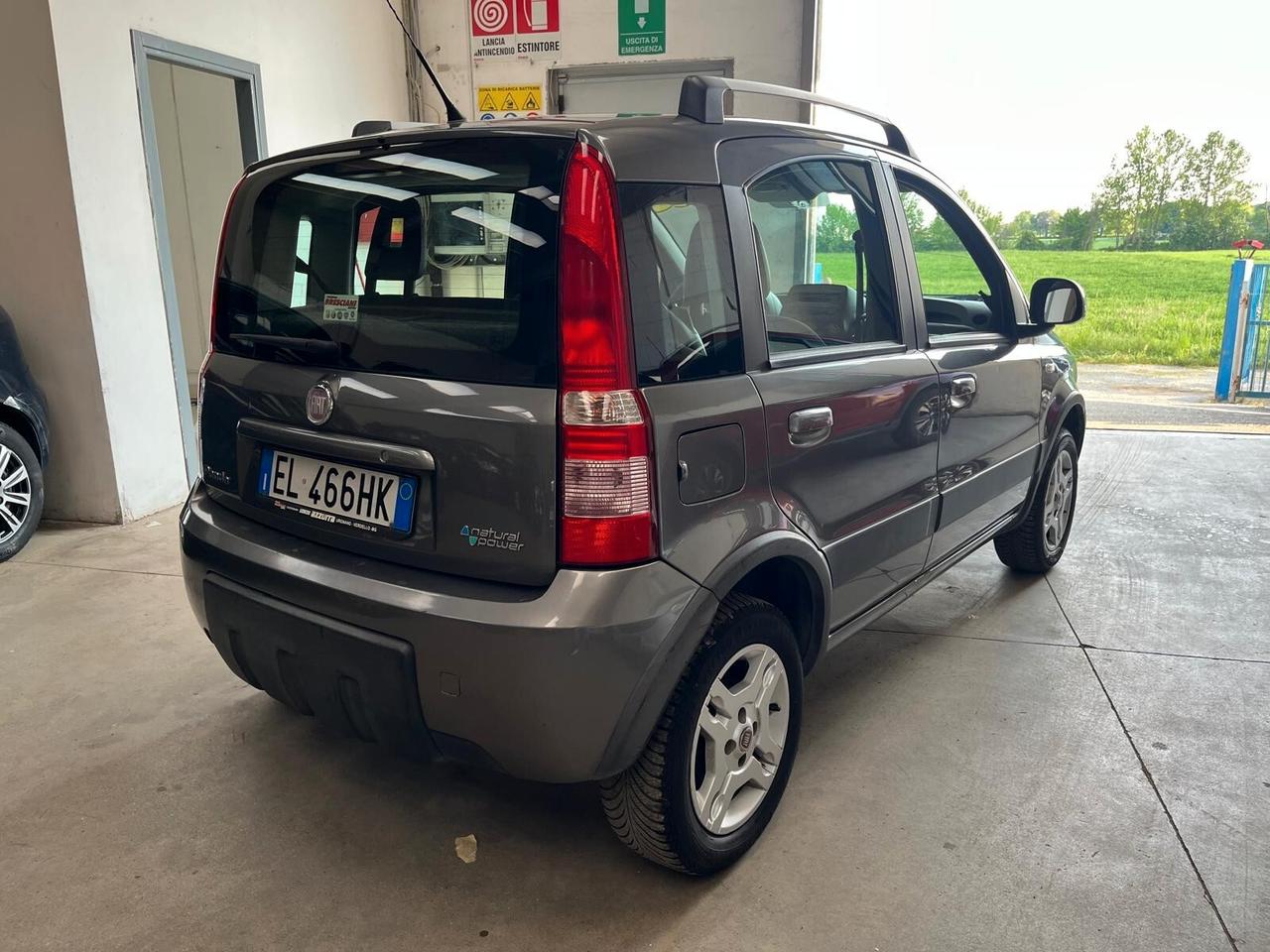 Fiat Panda CLIMBING NATURAL POWER