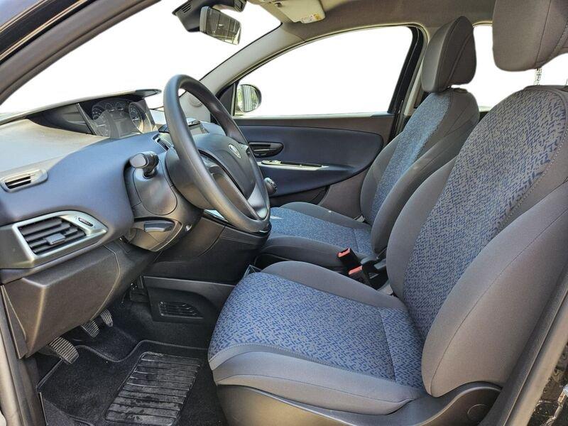 Lancia Ypsilon 1.0 FireFly 70cv Hybrid