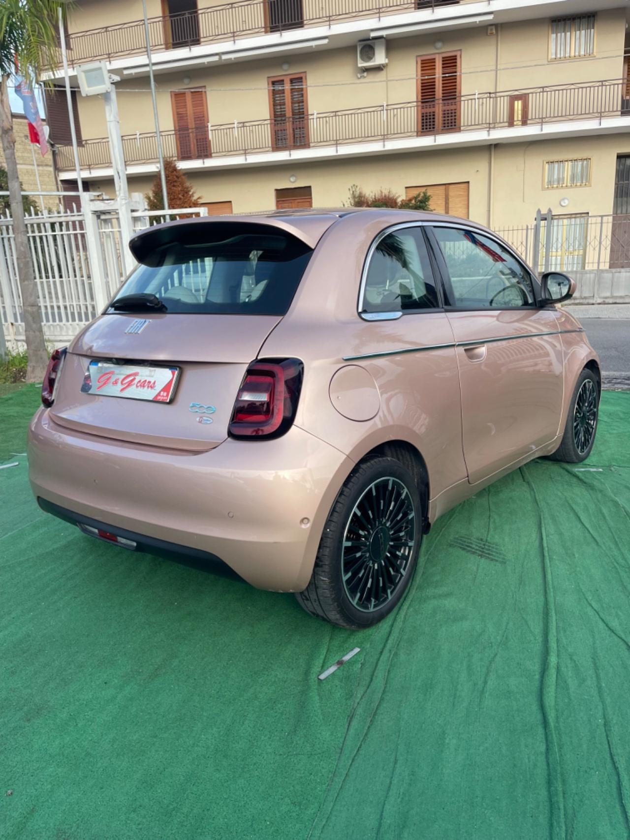 Fiat 500 La Prima Berlina 42 kWh