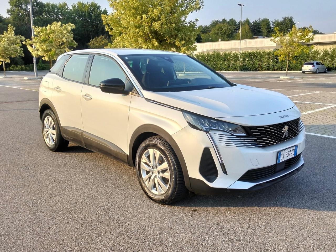 Peugeot 3008 PureTech Turbo 130 S&S EAT8*Navi*Camera*