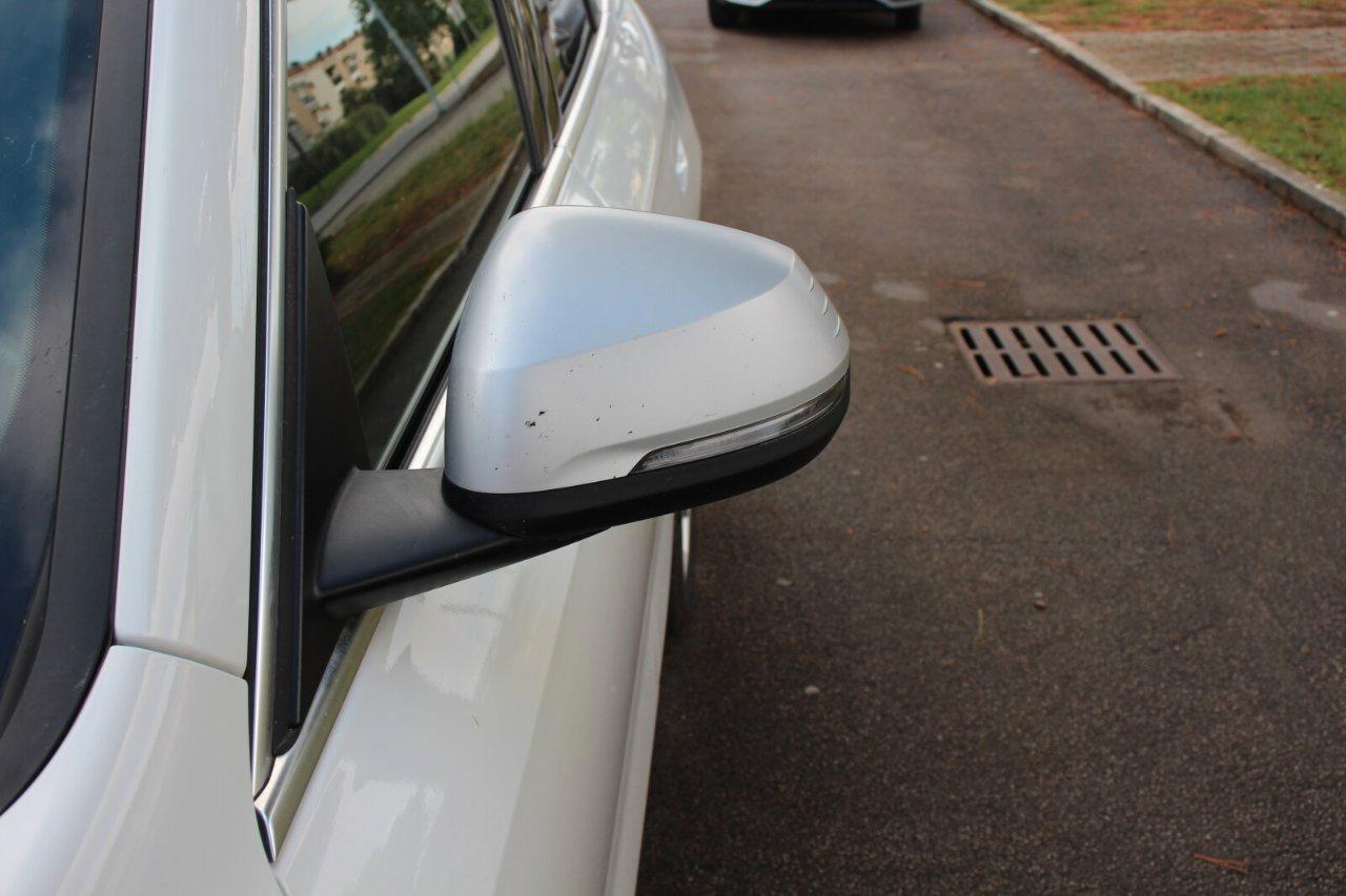 BMW iX1 edrive 20 X-Line
