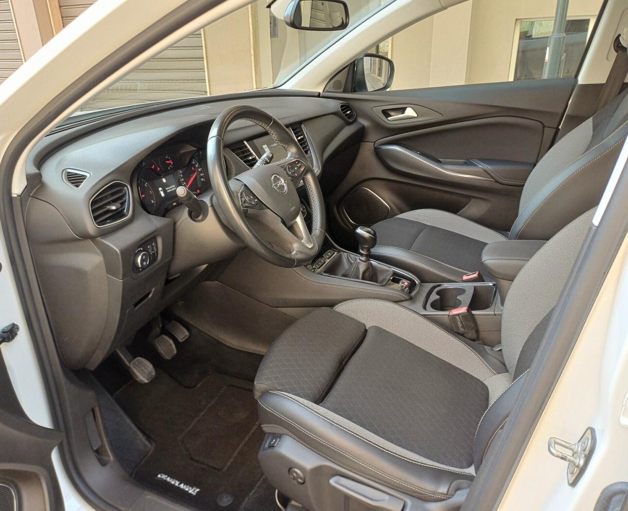 OPEL GRANDLAND X 1.5 DIESEL 130cv BUSINESS EDITION