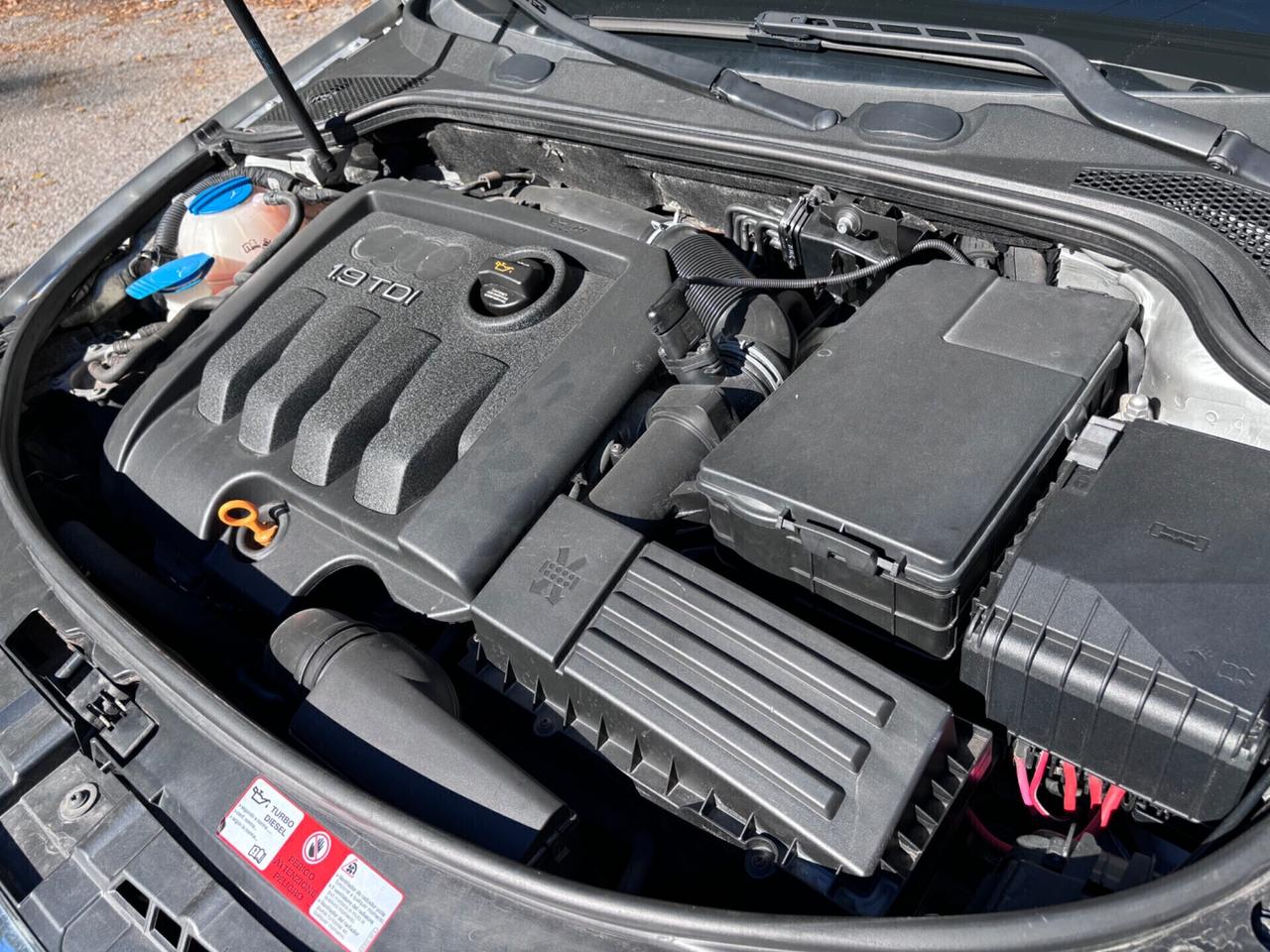 Audi A3 1.9 TDI F.AP. Attraction perfetta di meccanica nessun lavoro