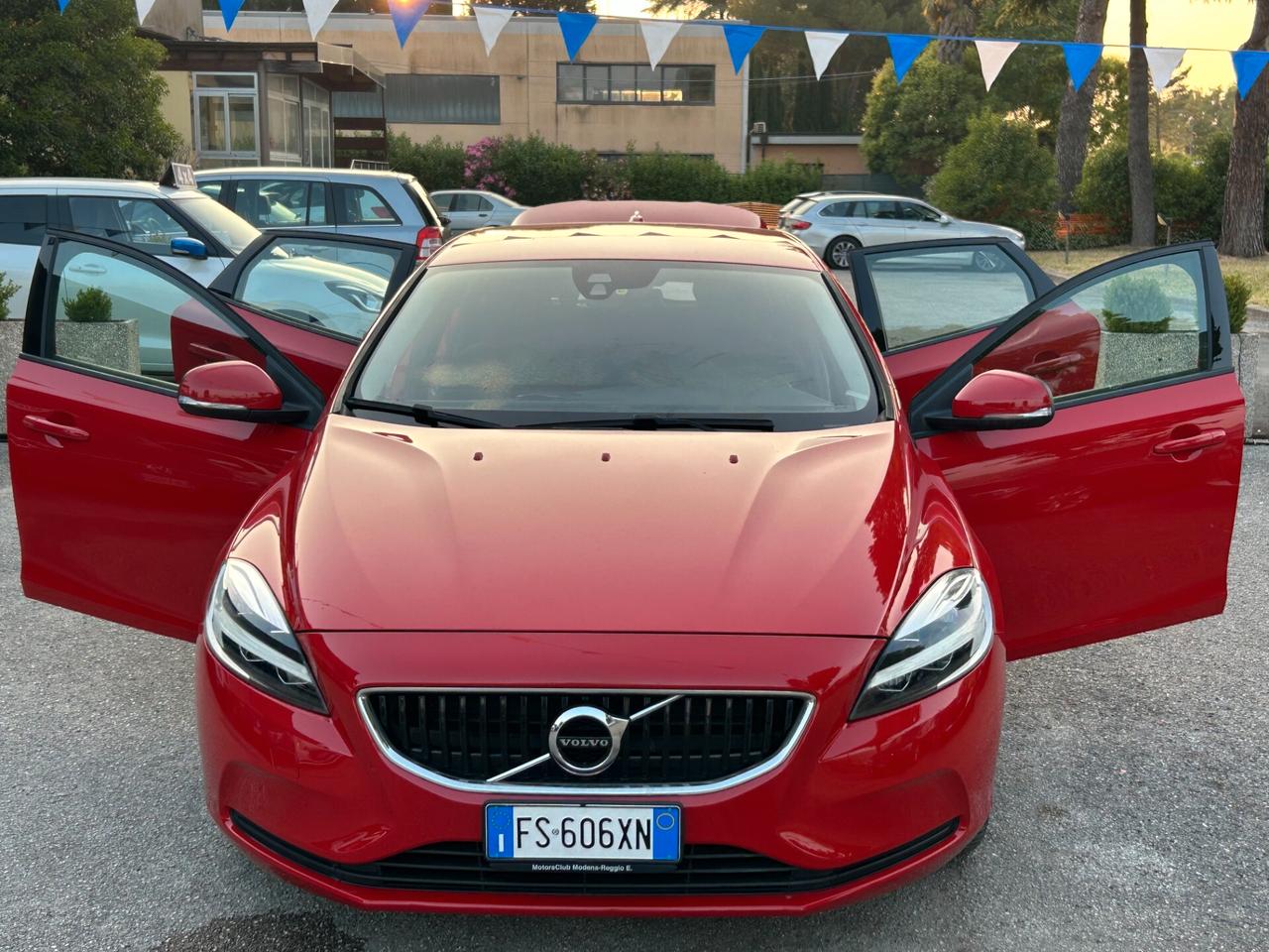 " UNA BOMBA " Volvo V40 D2 BUSINESS SPORT