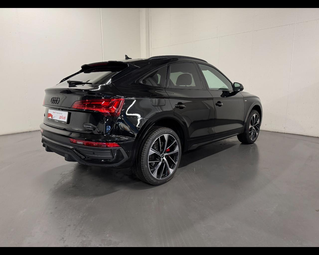 AUDI Q5 SPORTBACK 40 TDI MHEV QUATTRO S TRONIC IDENTITY BLACK