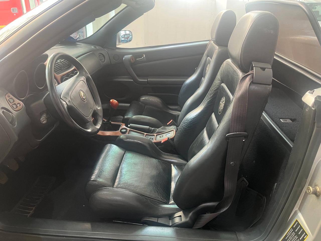 Alfa Romeo GTV Spider 2.0i 16V Twin Spark cat
