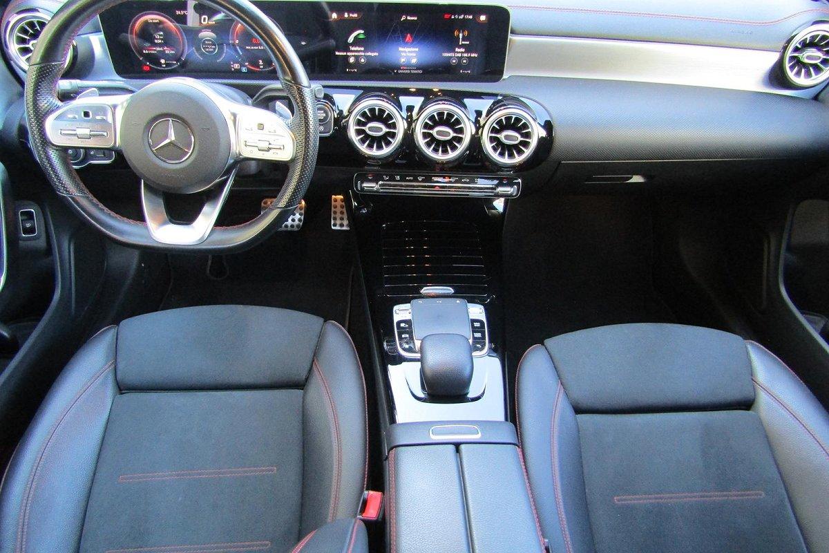 MERCEDES CLA 180 d Automatic Premium