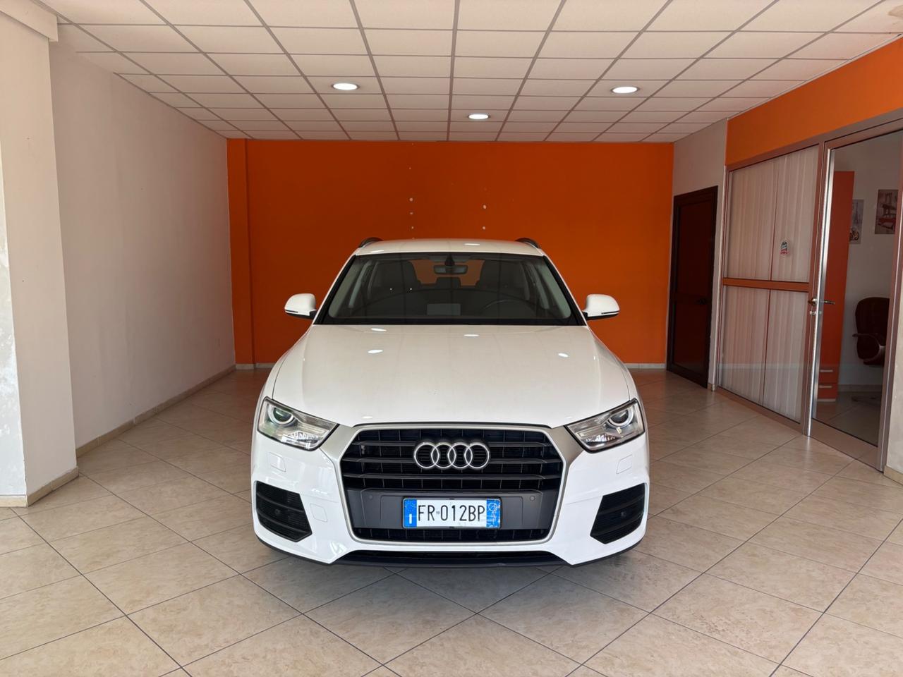 Audi Q3 2.0 TDI 120 CV Sport xeno navi automatica