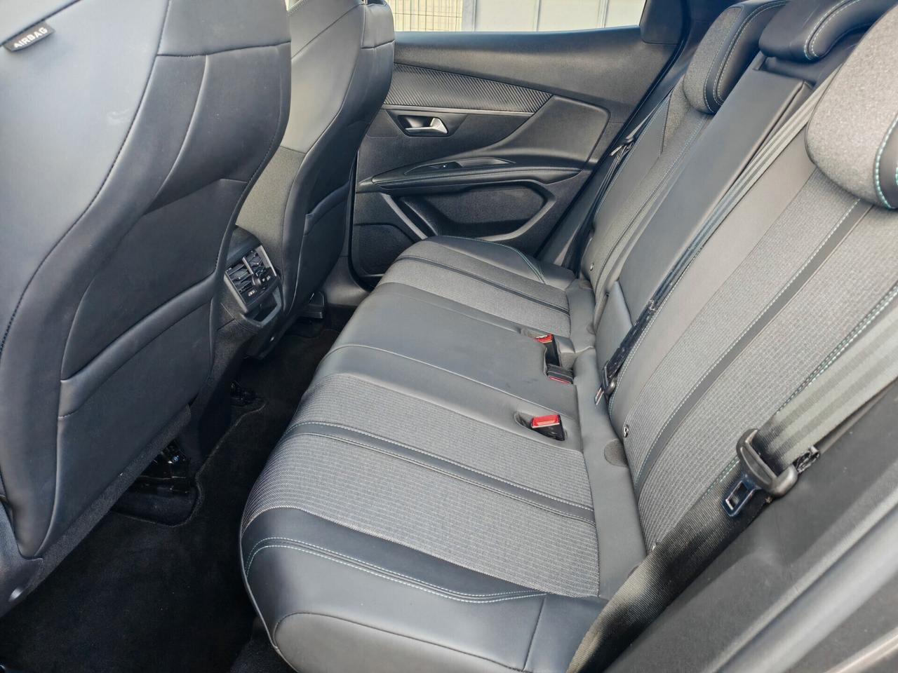 Peugeot 3008 15HDi Allure Pack pelle navig cam2022