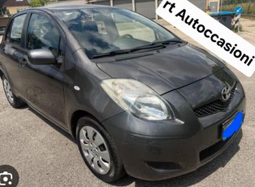 Toyota Yaris 1.0 benzina motore e meccanica perfetta