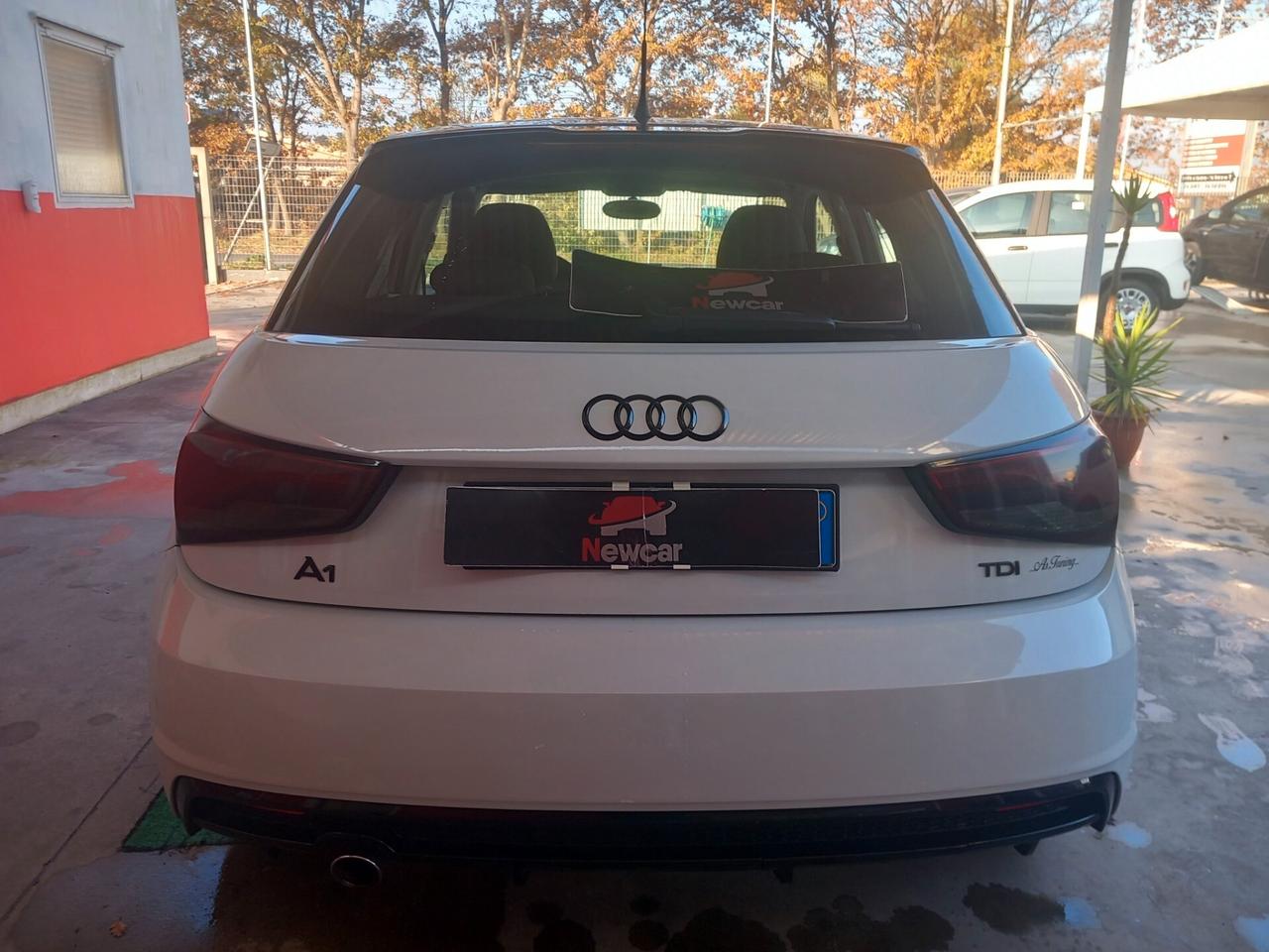 Audi A1 SPB 1.4 TDI S tronic F 1 CERCHIO 17 DISTRIBUZIONE NUOVA GARANZIA