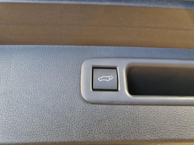 TOYOTA Highlander AWD-I LOUNGE 7 POSTI