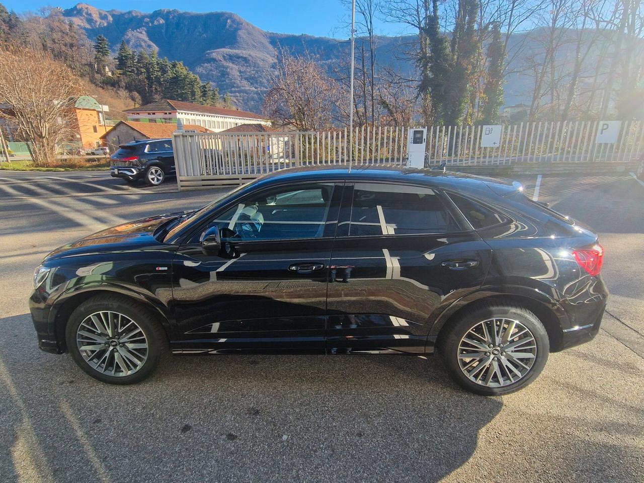 Audi Q3 35 TFSI S tronic line edition