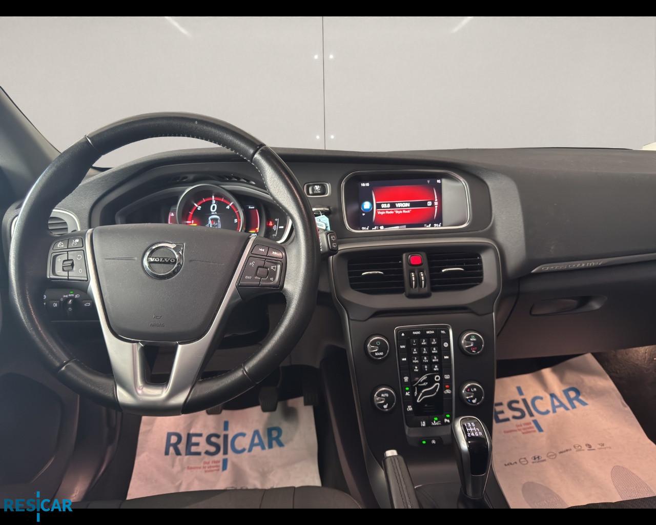 VOLVO V40 Cross Country 2.0 d2 Business Plus