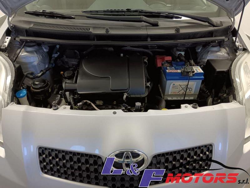 Toyota Yaris Yaris 5p 1.0 SOL