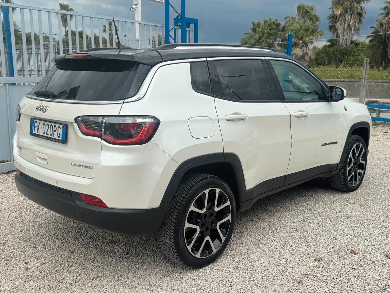 Jeep Compass 2.0 Multijet II cambio automatico km certificati 1 prop. 2017 bianco perla