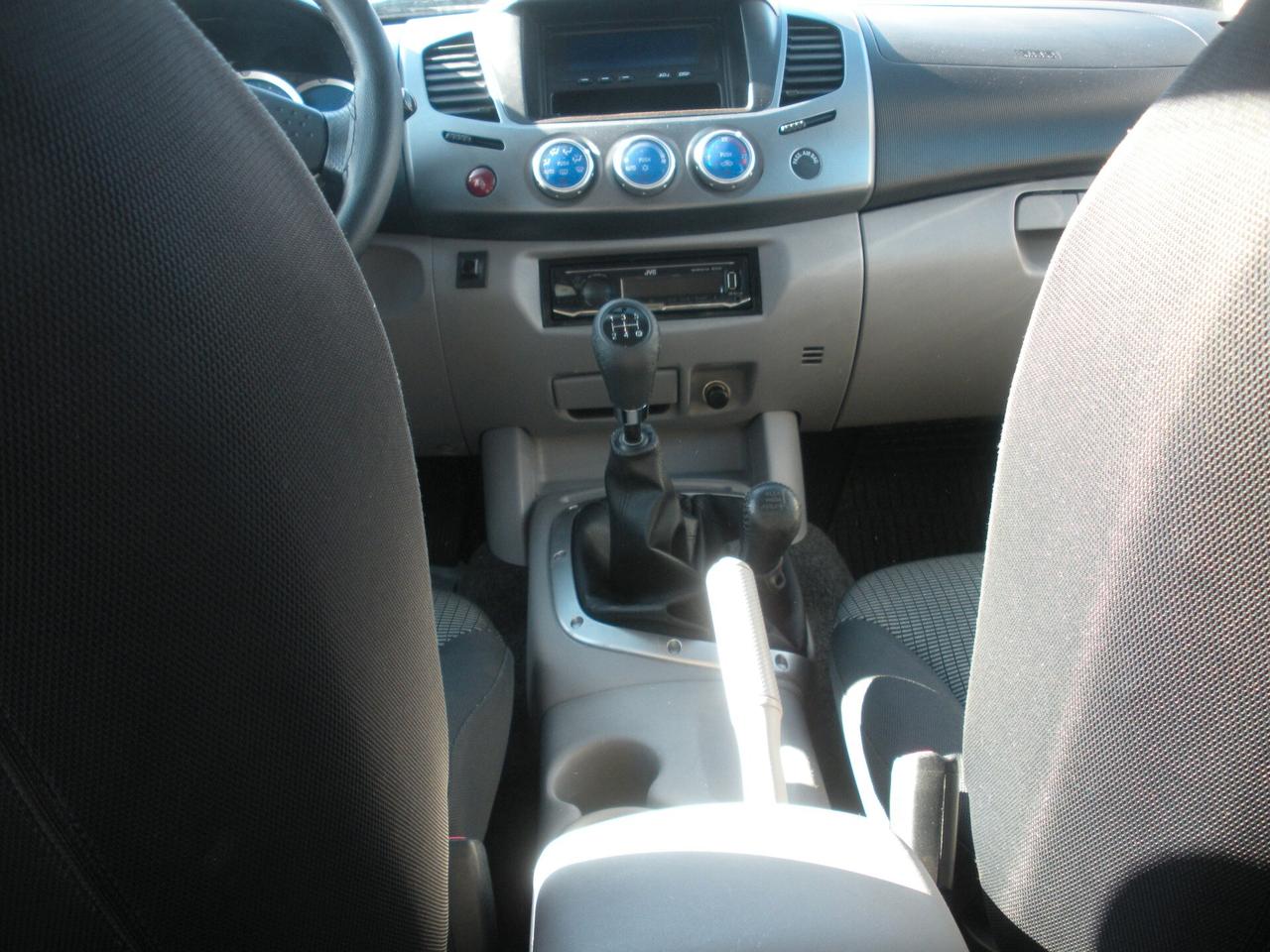 Mitsubishi L200 2.5 DI-D/136CV Double Cab Intense ''LINE''