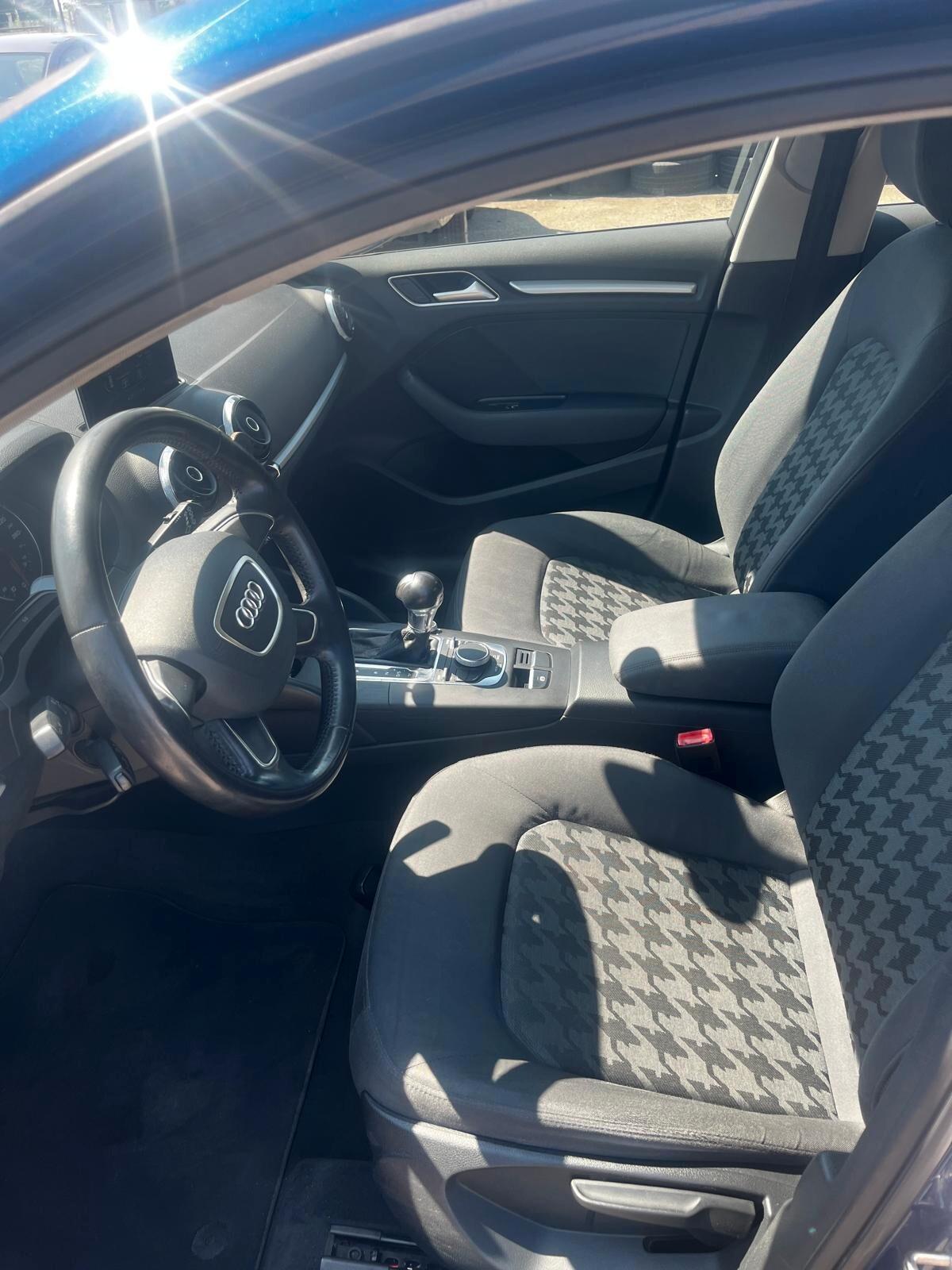 Audi A3 1.6 TDI Attraction