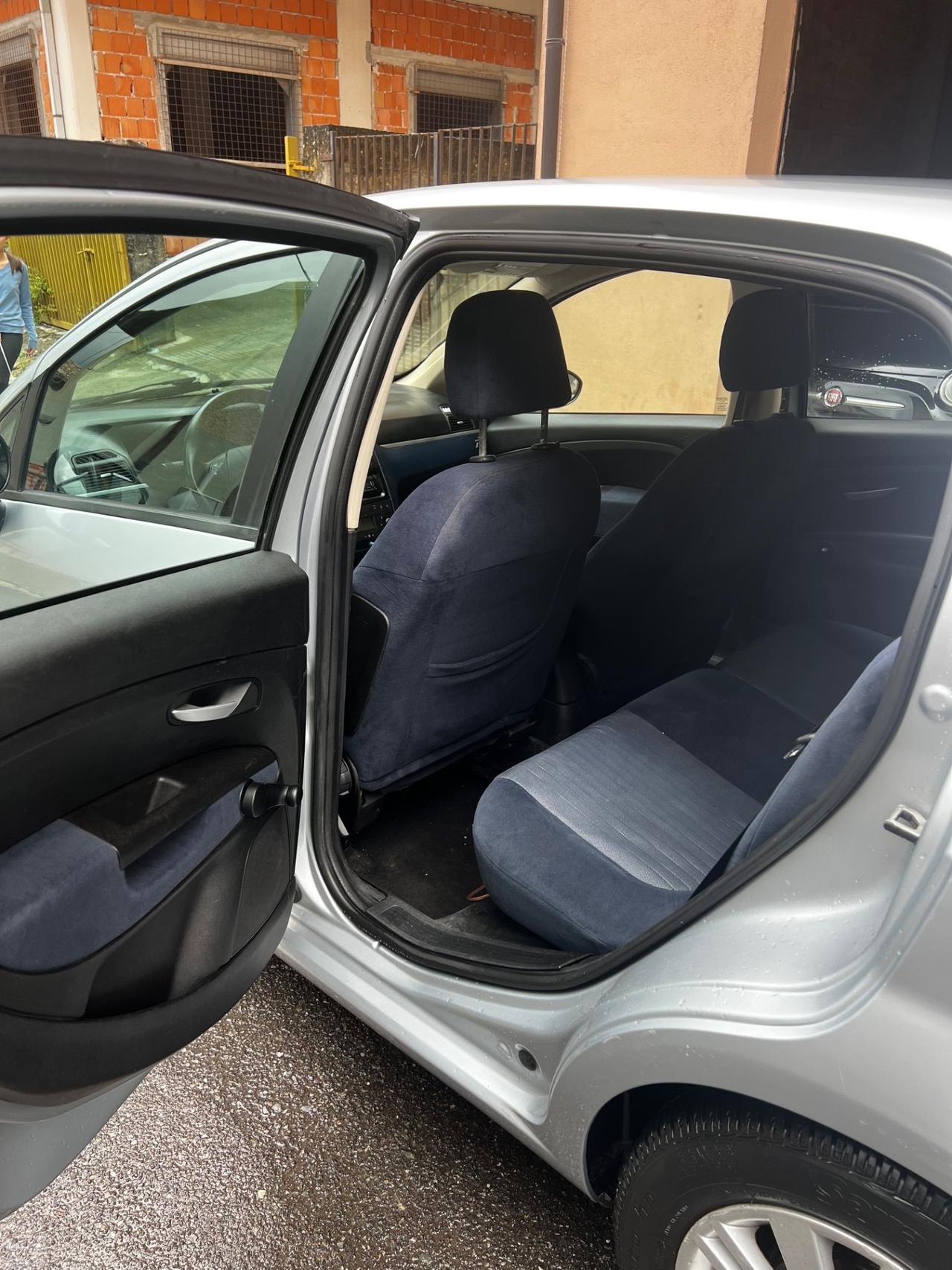 Fiat Grande Punto 1.3 MJT 75 CV 5 porte Dynamic