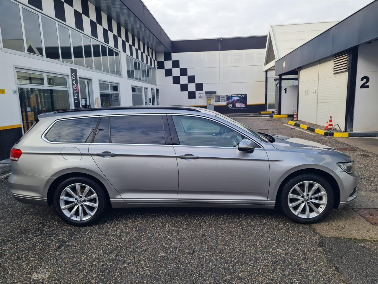 Volkswagen Passat PARI AL NUOVO