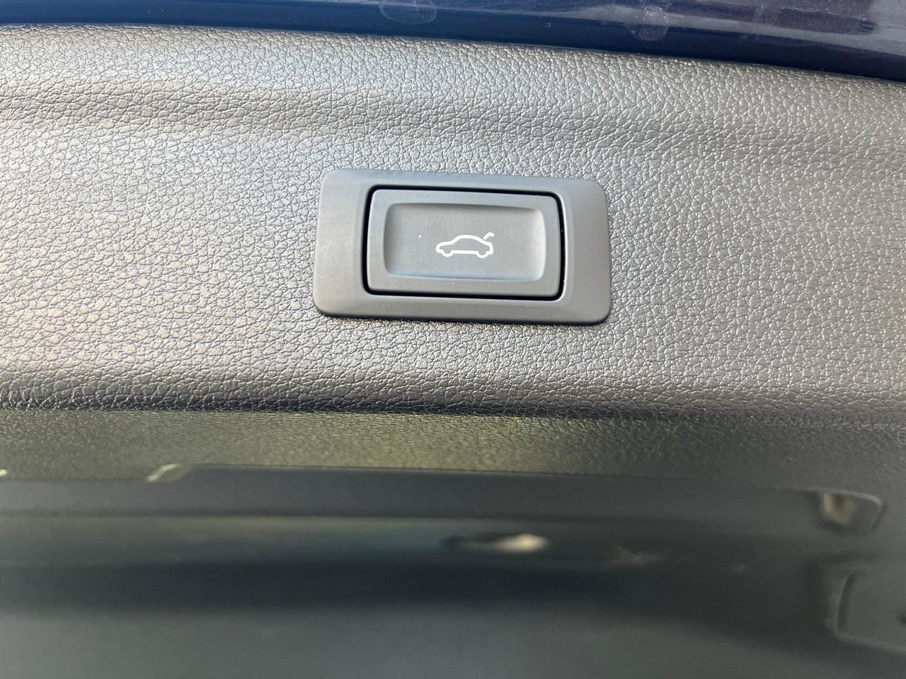 Audi Q3 35 TDI S tronic Business