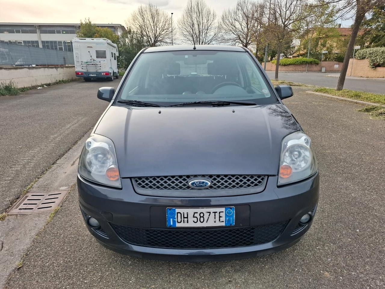 Ford Fiesta 1.4 TDCi 3p. SOLAMENTE 47.000 KM