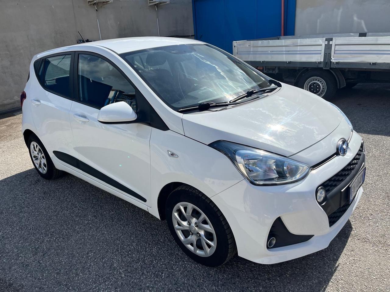 Hyundai i10-1.0 benzina - full-2018