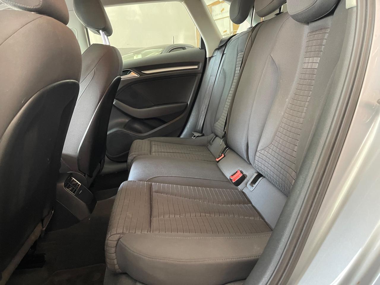 Audi A3 SPB 1.6 TDI clean diesel S tronic Ambition