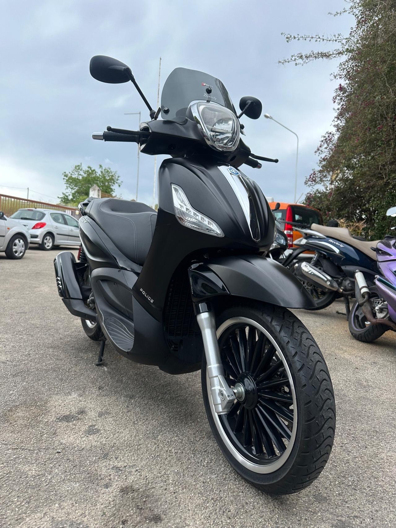 PIAGGIO BEVERLY 300 POLICE